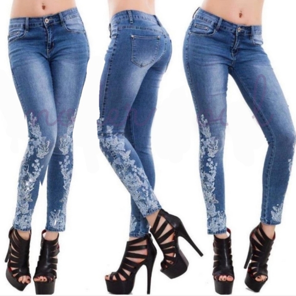 NEW STRETCHY EMBROIDERED SKINNY JEANS - Picture 4 of 5